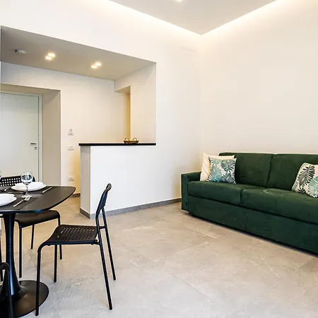 Alyde アパート *