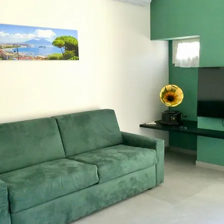 Alyde アパート ナポリ